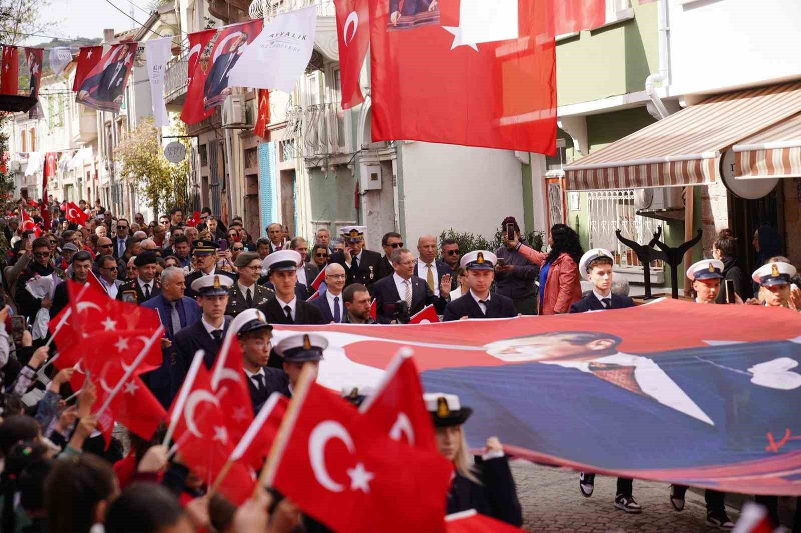 Atatürk’ün Ayvalık’a gelişinin 92. yıl dönümü törenle kutlandı
