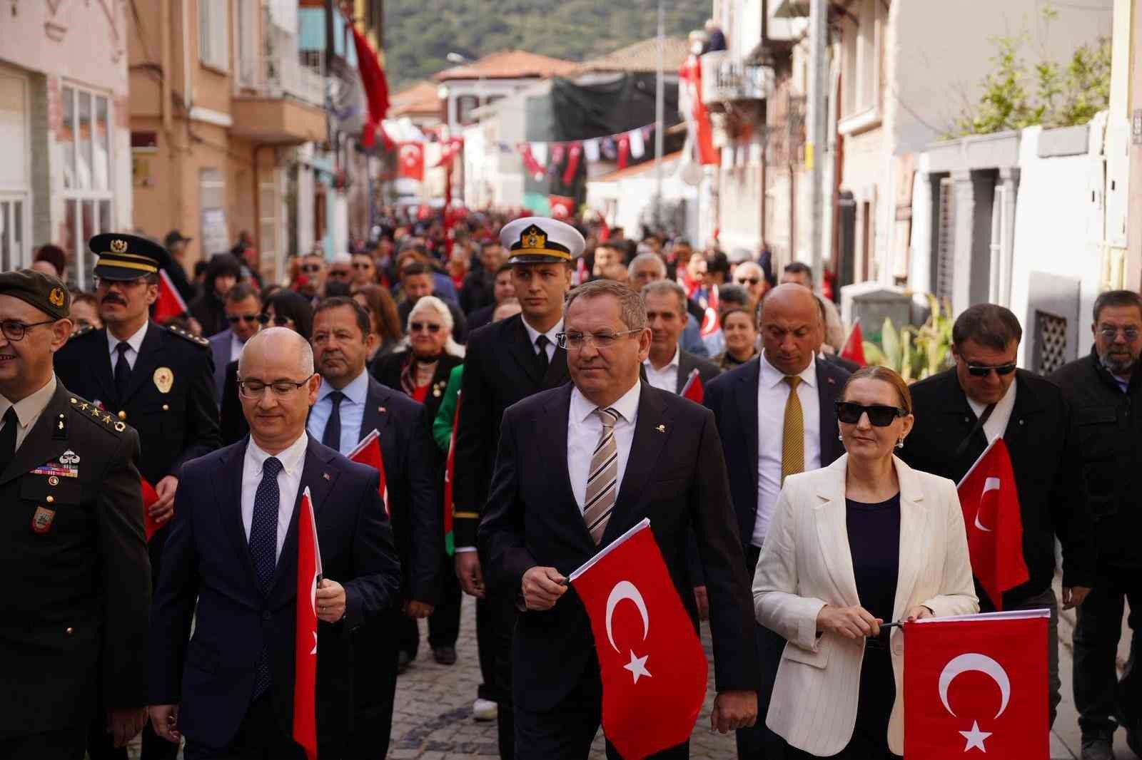 Atatürk’ün Ayvalık’a gelişinin 92. yıl dönümü törenle kutlandı
