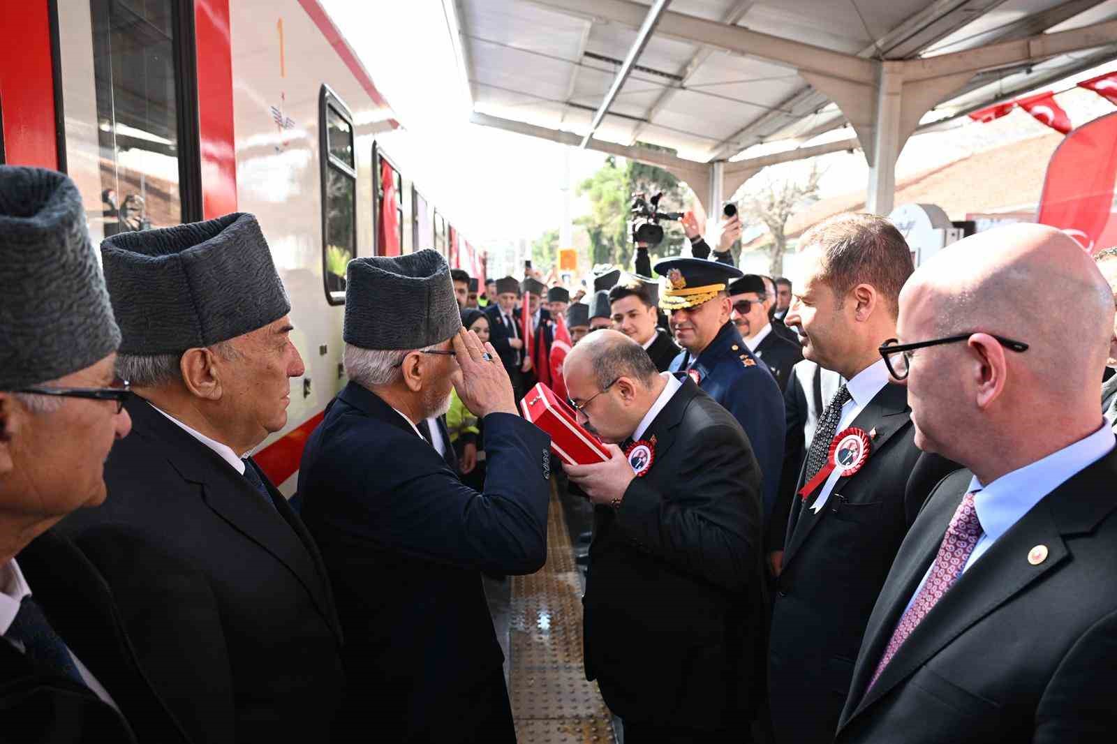 Atatürk’ün Balıkesir’e gelişinin 103. yılı kutlandı
Atatürk’ün Balıkesir’e gelişinin 103. yılı kutlandı