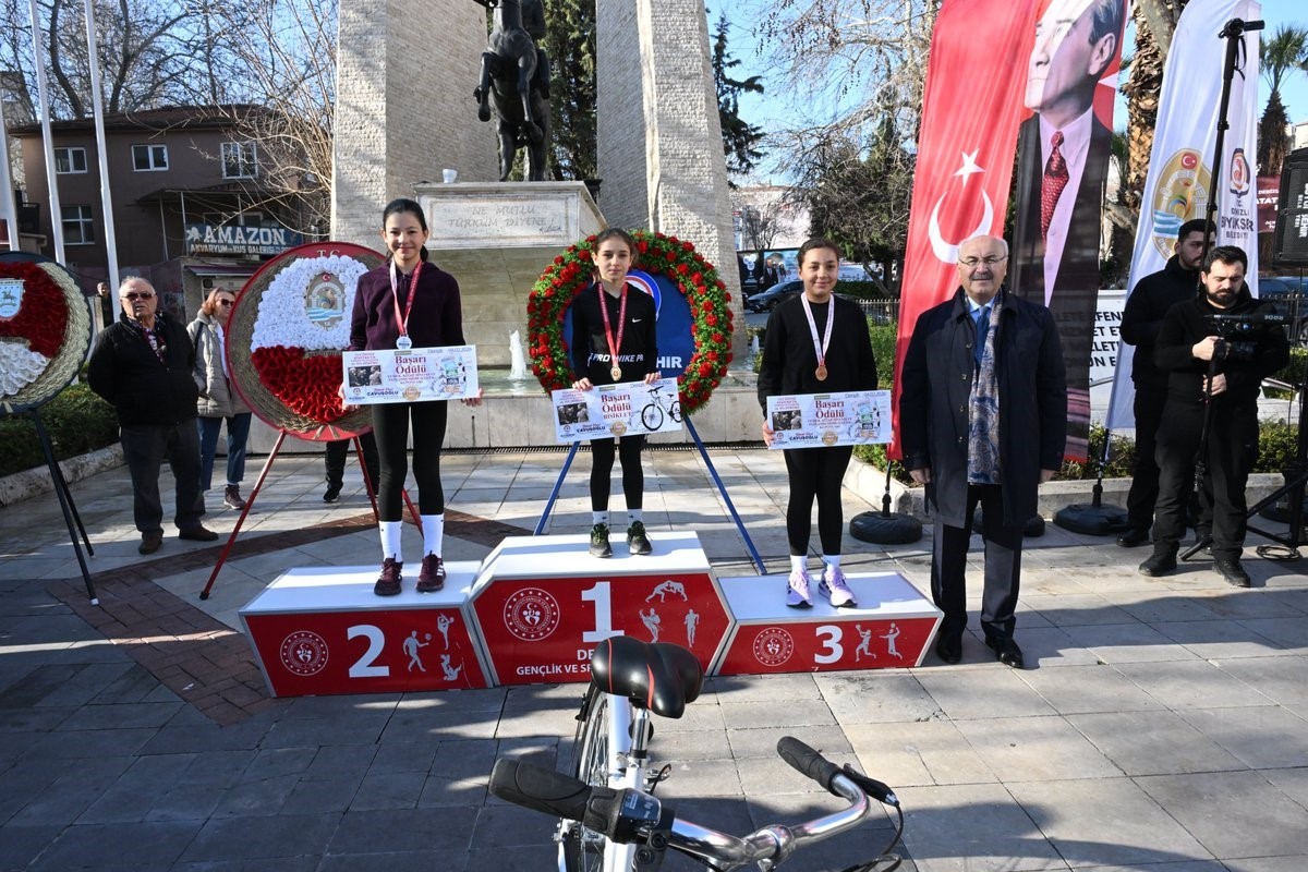 Atatürk’ün Denizli’ye gelişi çeşitli programlarla kutlandı
