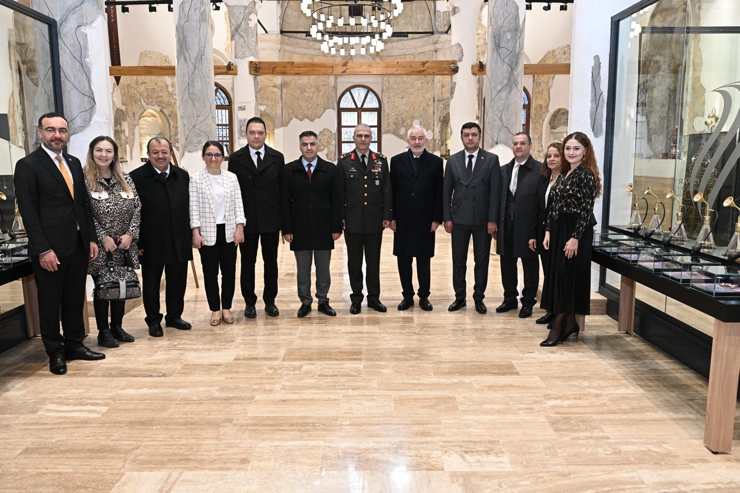 Atatürk’ün kullandığı koku ve kolonya şişeleri Misparta Koku Müzesi’nde sergileniyor
