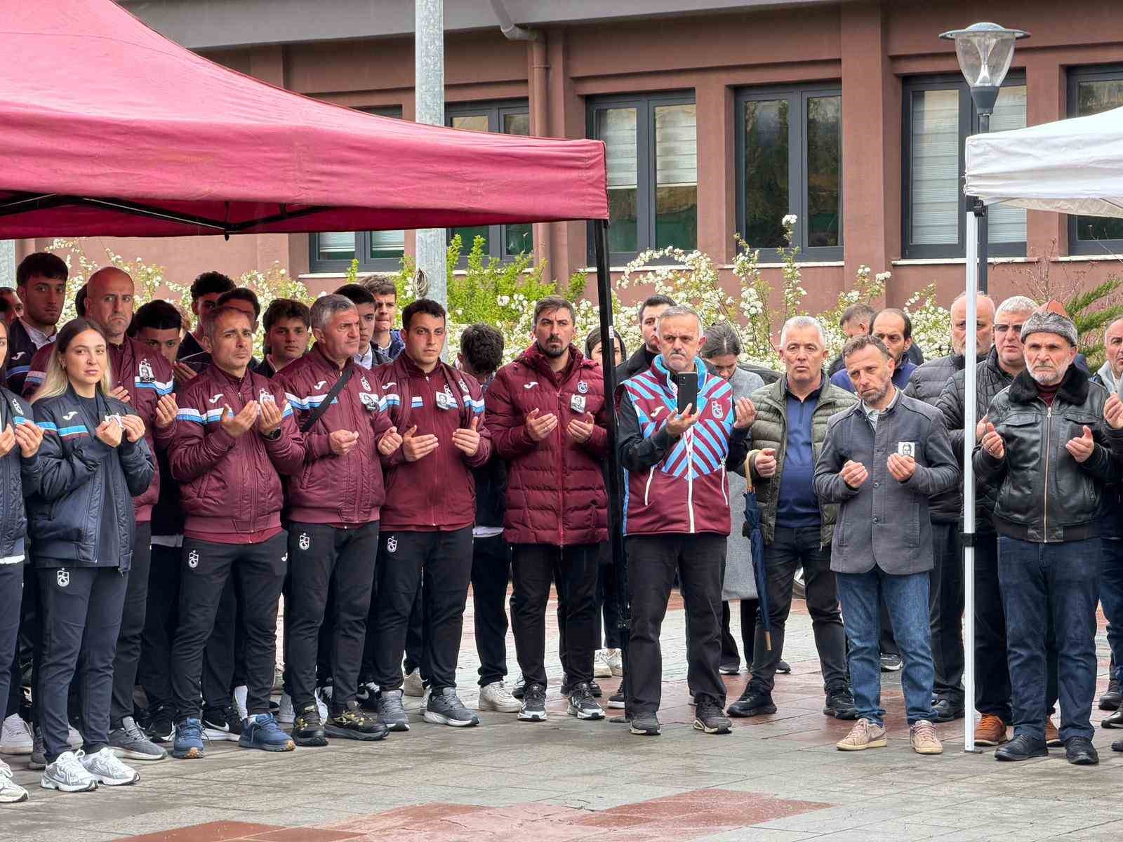 Atay Aktuğ için tören düzenlendi

