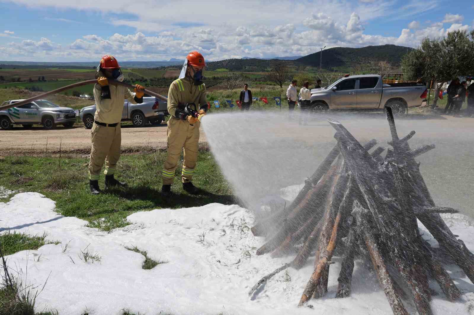 Ateş savaşçılarının TOY’u nefes kesti
