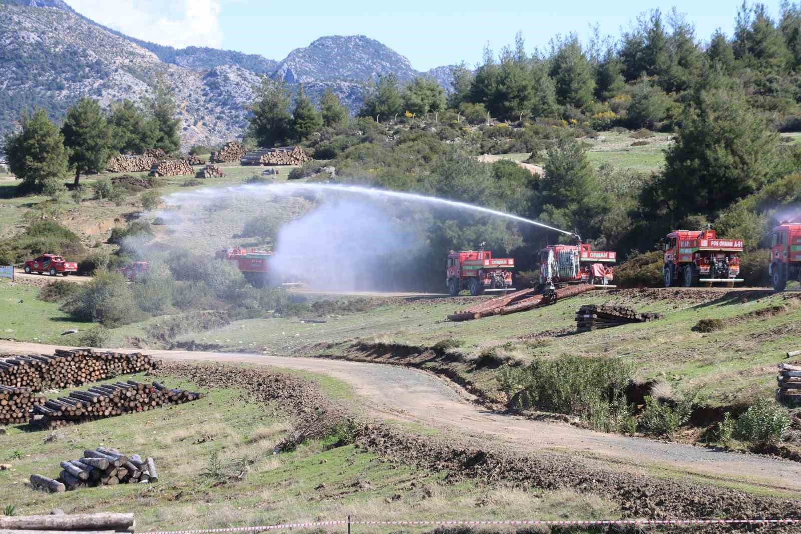 Ateş savaşçılarının TOY’u nefes kesti
