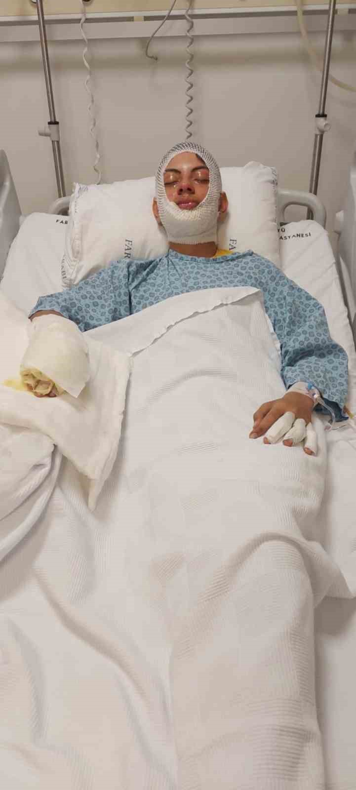 Ateşe benzin döktü, facianın eşiğinden döndü
