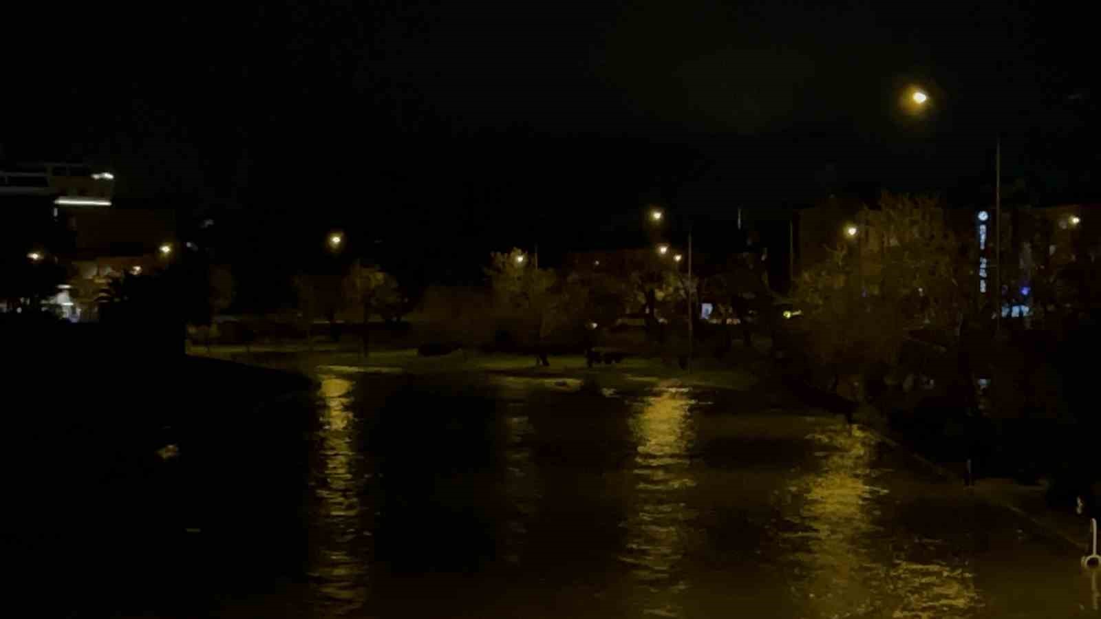 Atikhisar Barajı yüzde 100’e ulaştı, Sarıçay taştı
