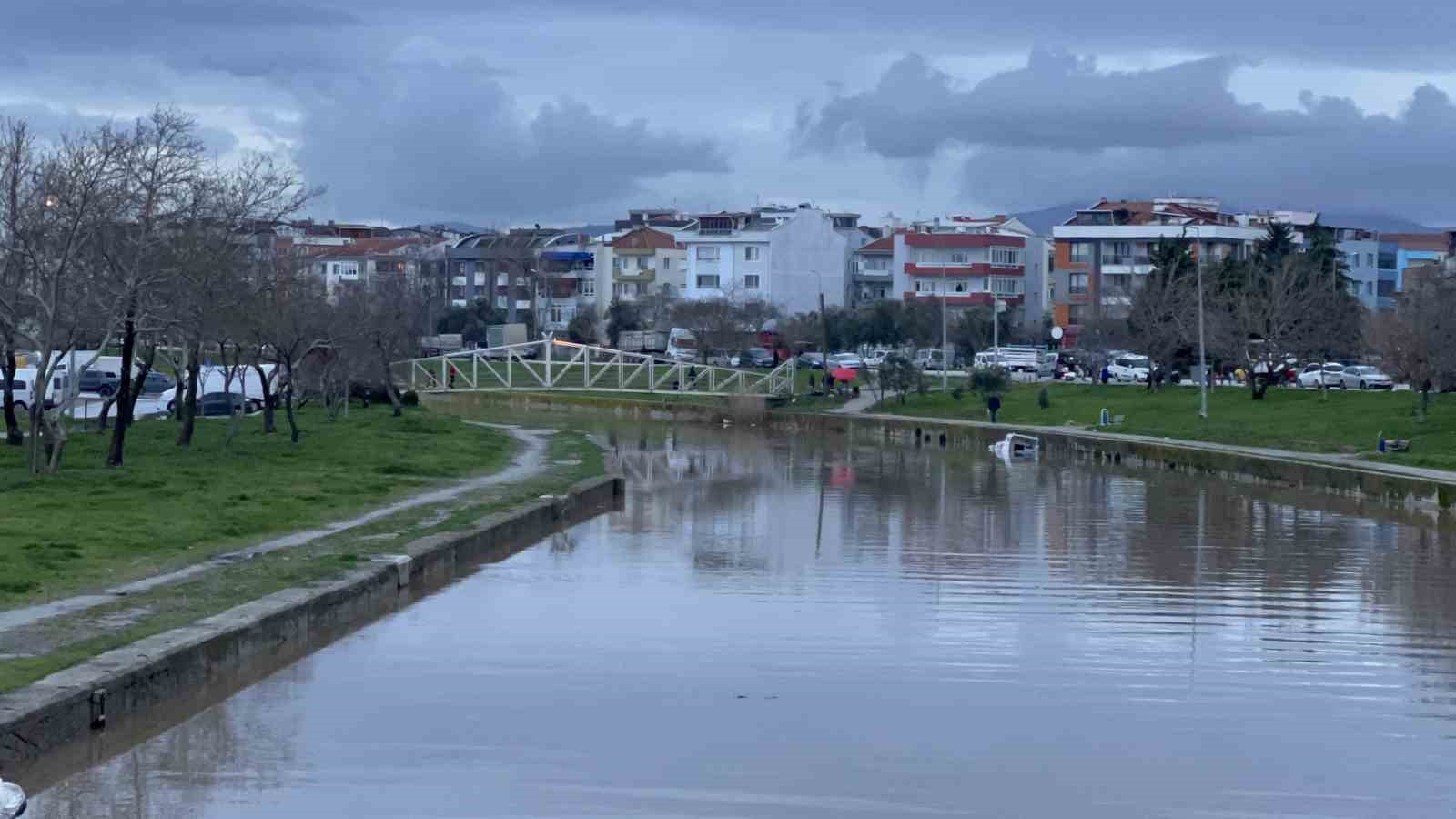 Atikhisar barajında kritik saatler, 2 mahalle için uyarı yapıldı
