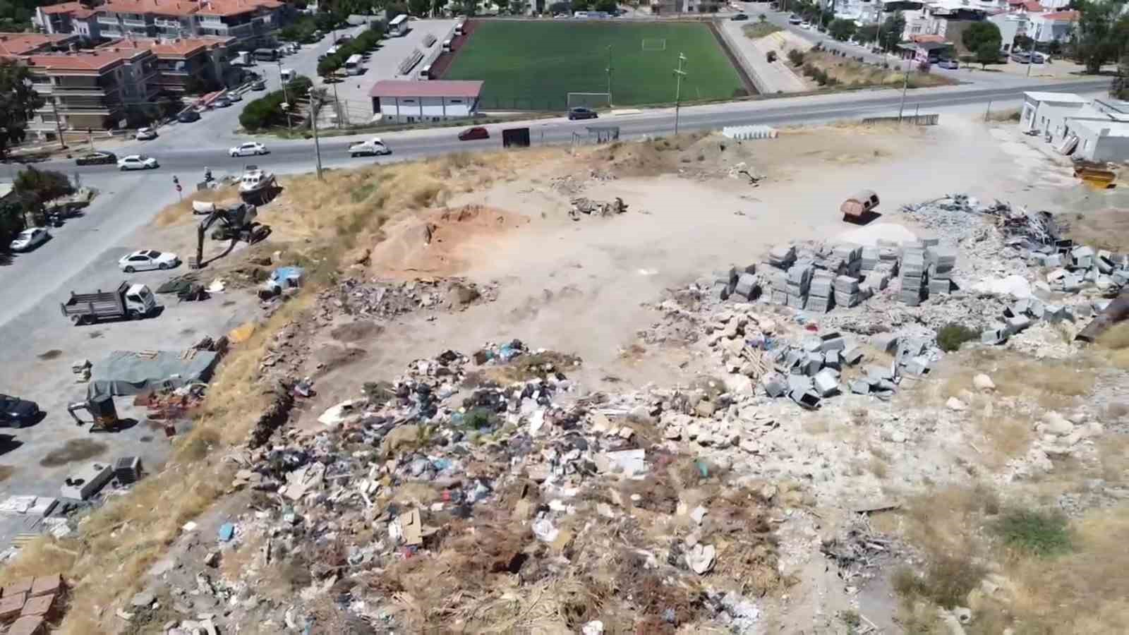 Atıkları usulsüz depolayan Buca ve Foça belediyelerine 9.3 milyon lira ceza
