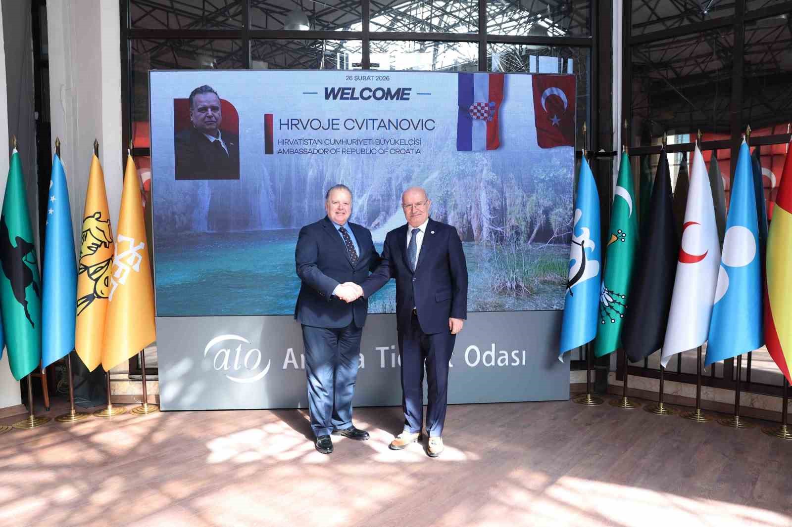 ATO Başkanı Baran: "Hırvatistan ile ticaret hacmimizi 5 milyar dolara taşımayı hedefliyoruz"
ATO Başkanı Baran: "Hırvatistan ile ticaret hacmimizi 5 milyar dolara taşımayı hedefliyoruz"