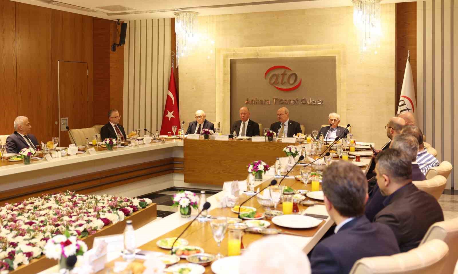 ATO Başkanı Baran: "Kağıt ve baskı sektörü 20 bin işletme ve 200 binden fazla kişiye doğrudan istihdam sağlıyor"
