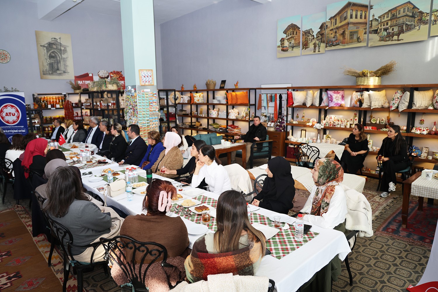 ATÜ Bilim Kafe’de kadın kooperatifleri konuşuldu
ATÜ Bilim Kafe’de kadın kooperatifleri konuşuldu