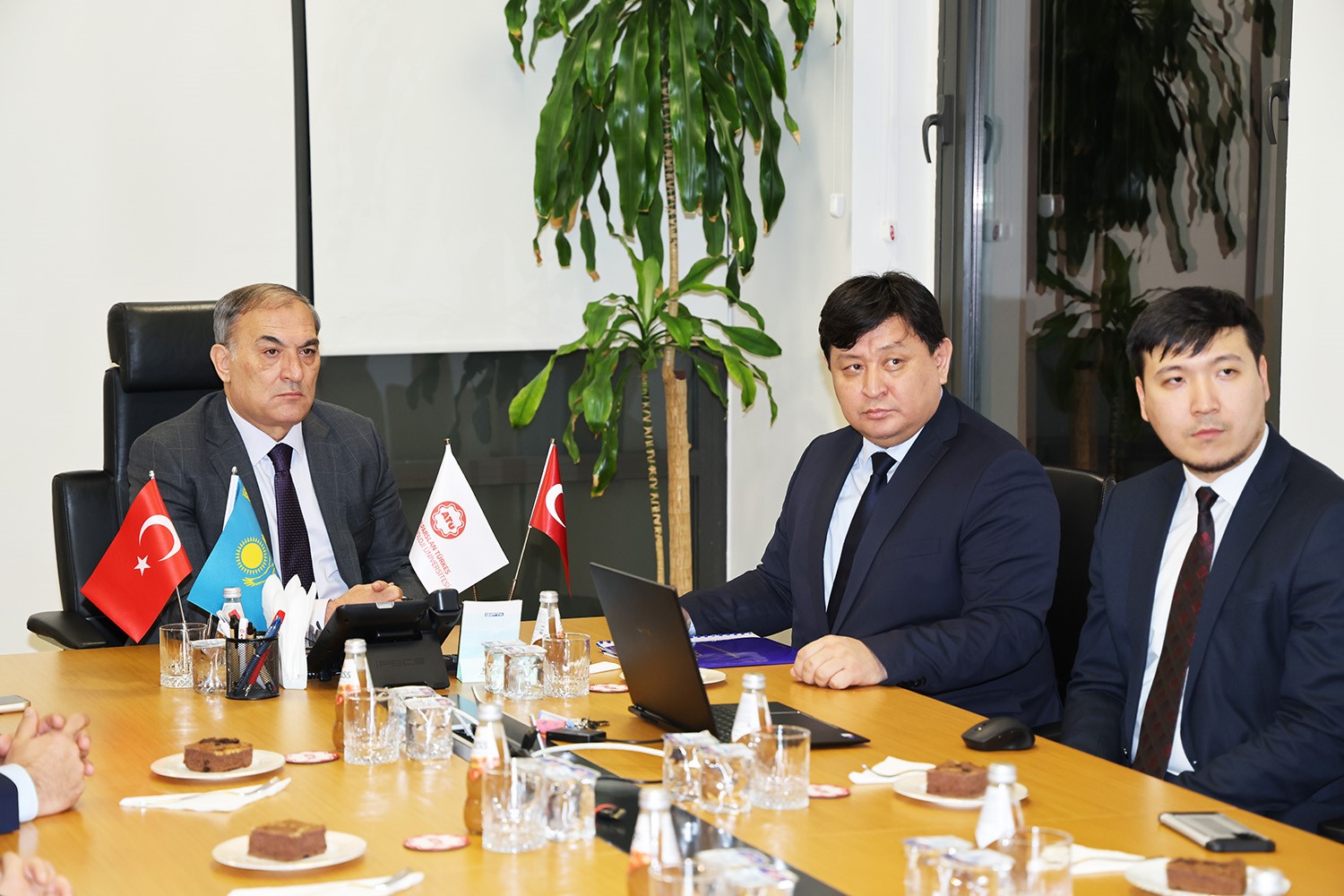 ATÜ ile Kazakistan Sivil Havacılık Akademisi arasında akademik iş birliği
ATÜ ile Kazakistan Sivil Havacılık Akademisi arasında akademik iş birliği