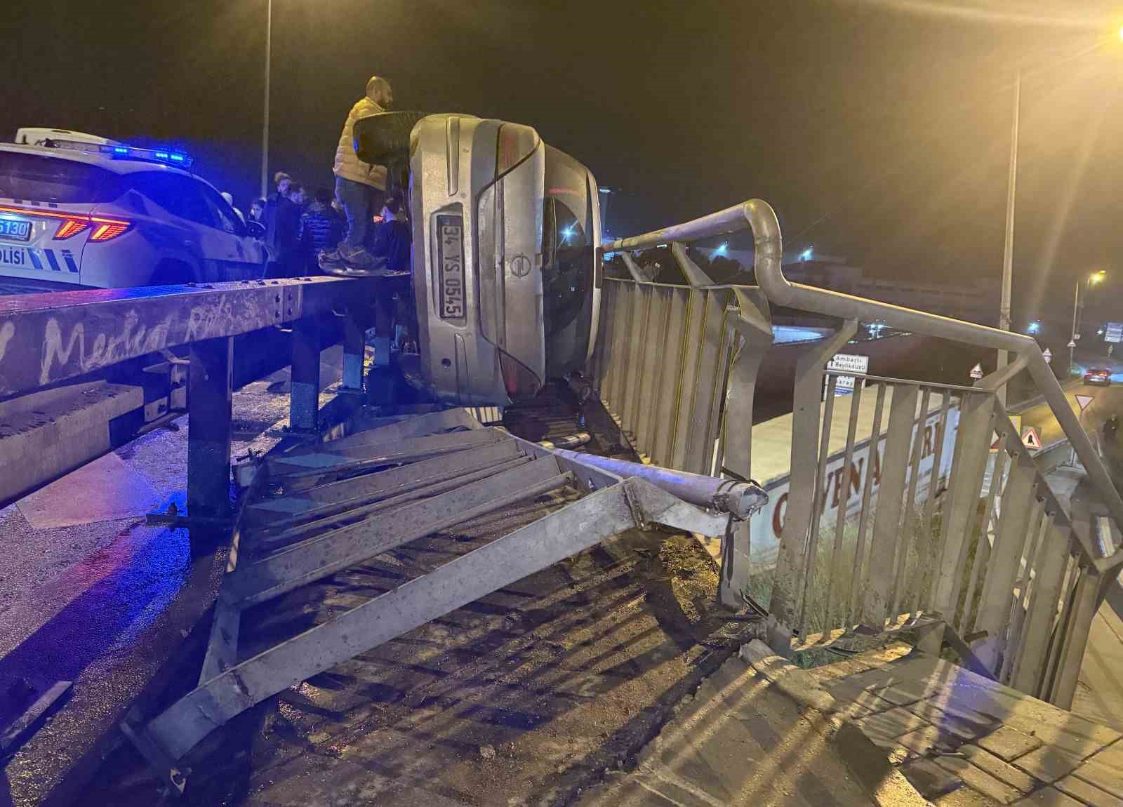 Avcılar E-5 yan yolda kaza: 2 yaralı
