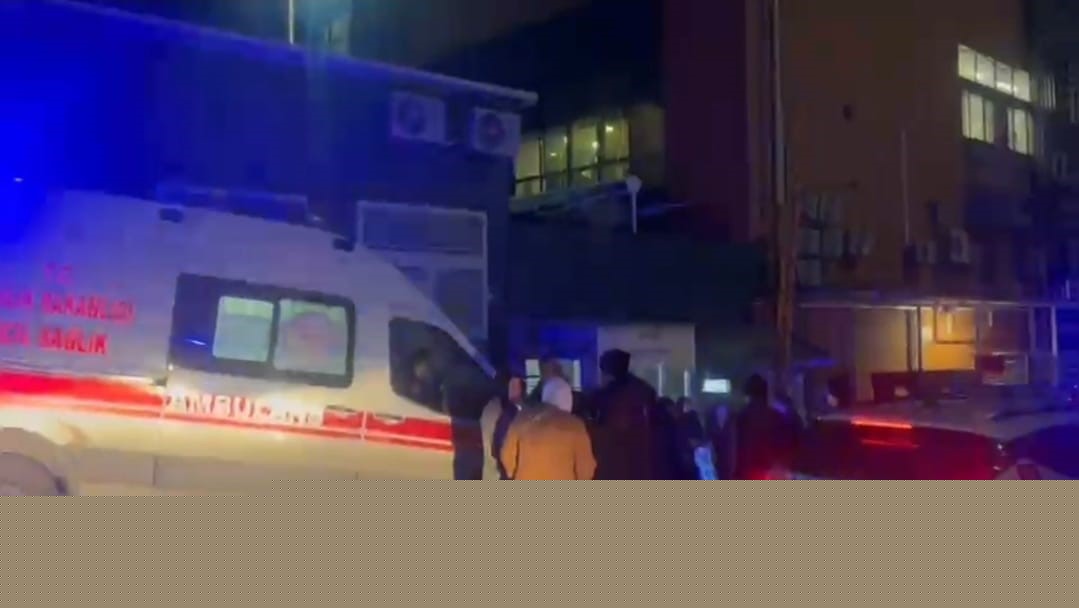 Avcılar’da çamaşır suyu üretim tesisinde 8 kişi zehirlendi
