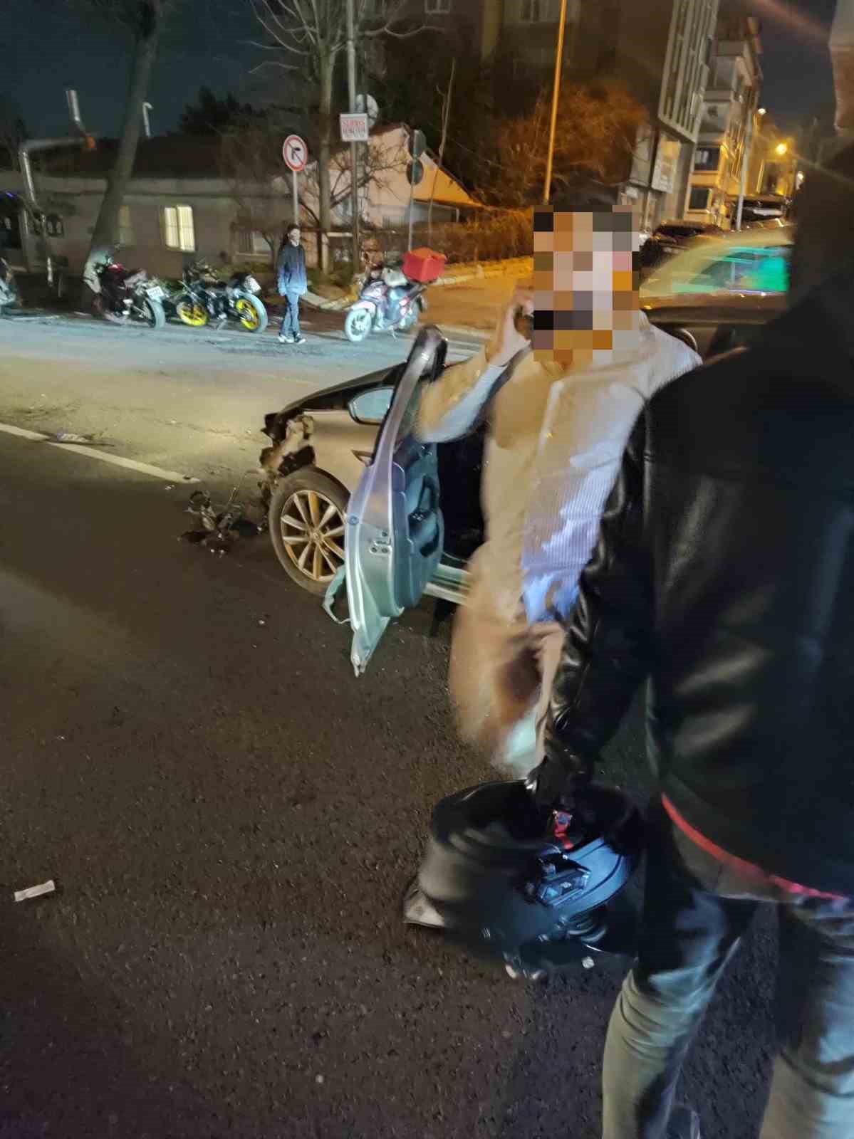 Avcılar’da karşıdan karşıya geçen engelli genç, araba çarpması sonucu hayatını kaybetti
