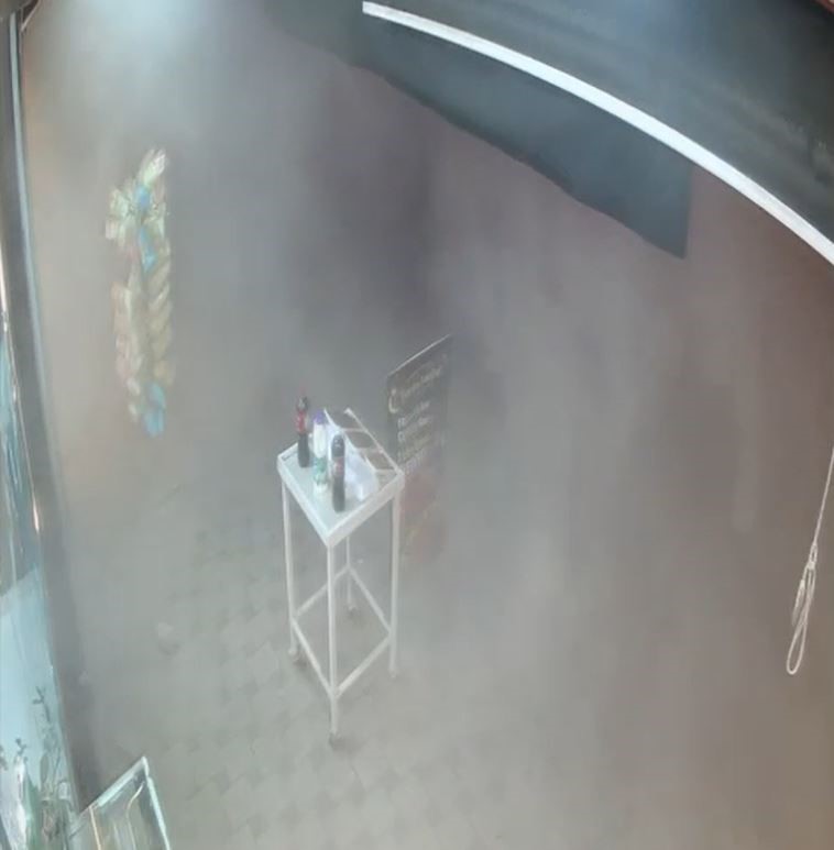 Avcılar’da kentsel dönüşüm kapsamında yapılan yıkım kontrolden çıktı, o anlar kamerada
