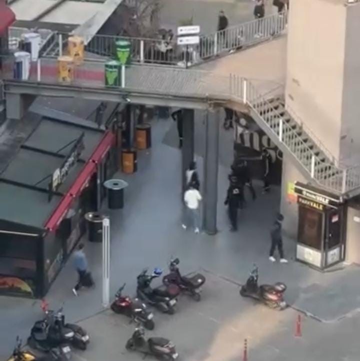 AVM’de iki grup arasında kavga: Güvenlik müdahale etti
