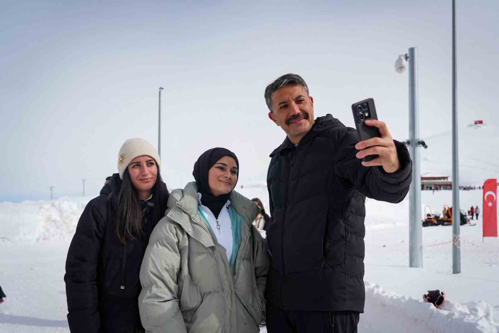 Avrupa Kış Sporları Haftası etkinlikleri Hakkâri’de düzenlendi
