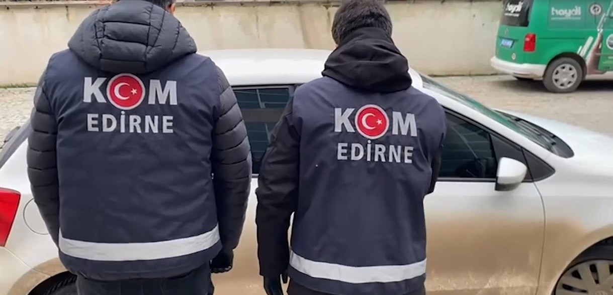 Avrupa’dan kaçak getirilen 128 el sanatı eser ele geçirildi
