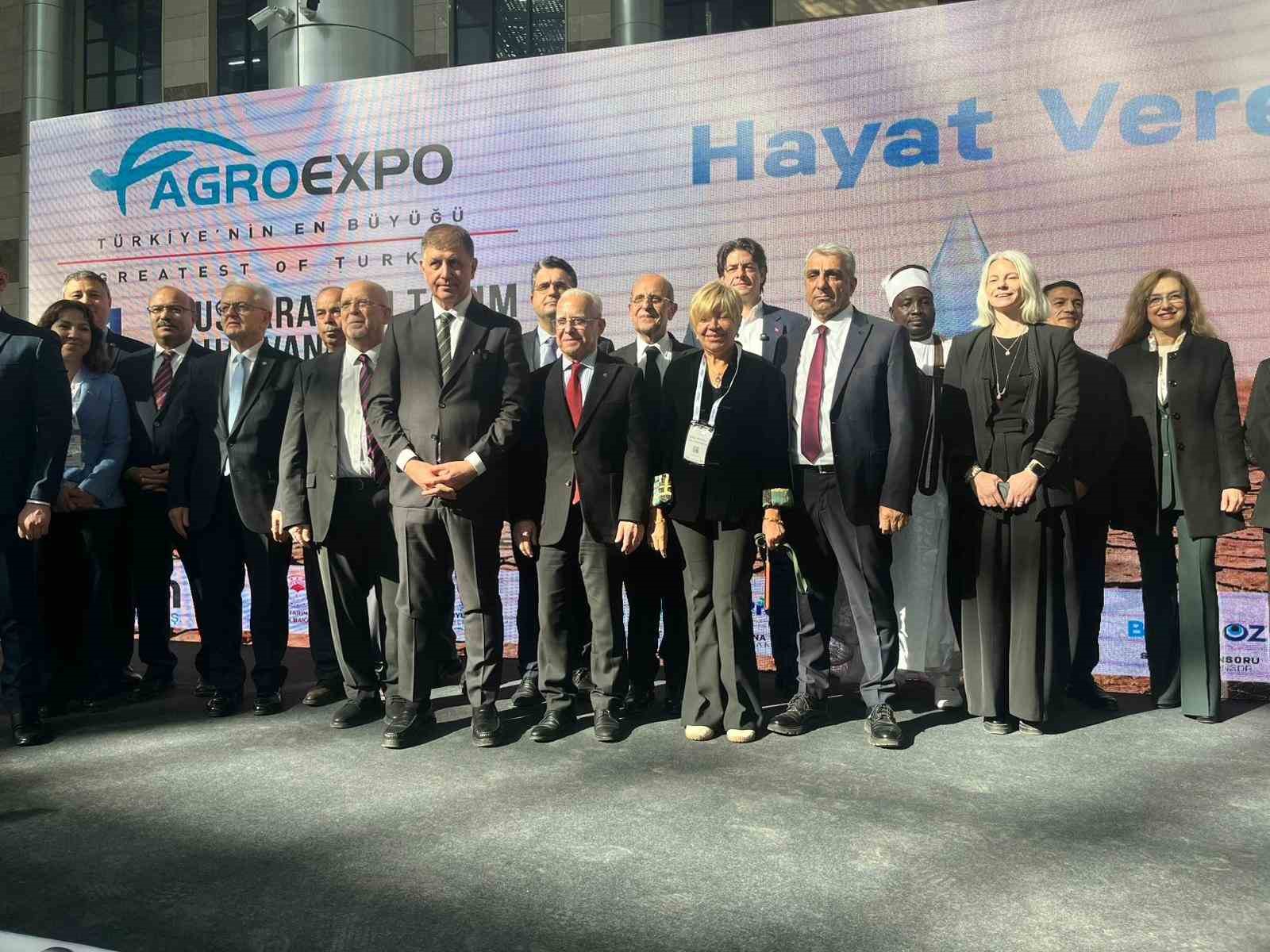 Avrupa’nın dev tarım fuarı Agroexpo İzmir’de kapılarını açtı
Avrupa’nın dev tarım fuarı Agroexpo İzmir’de kapılarını açtı