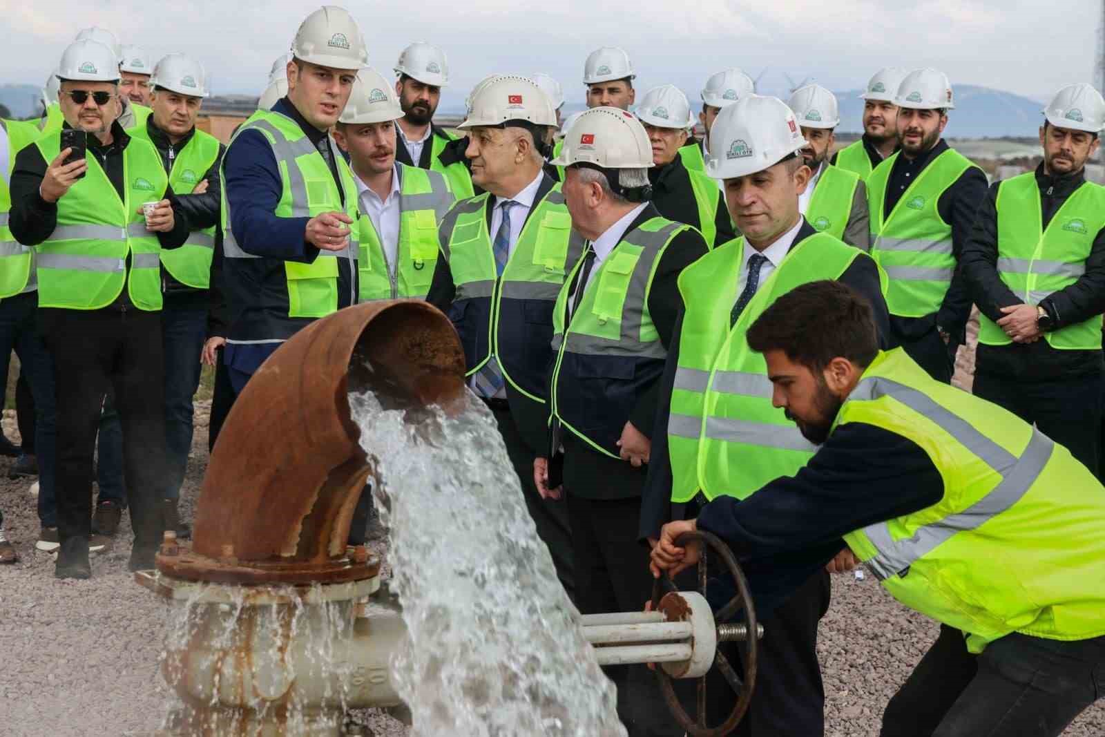 Avrupa’nın en büyük sera kümelenmelerinden biri Dikili’de yükseliyor
Avrupa’nın en büyük sera kümelenmelerinden biri Dikili’de yükseliyor