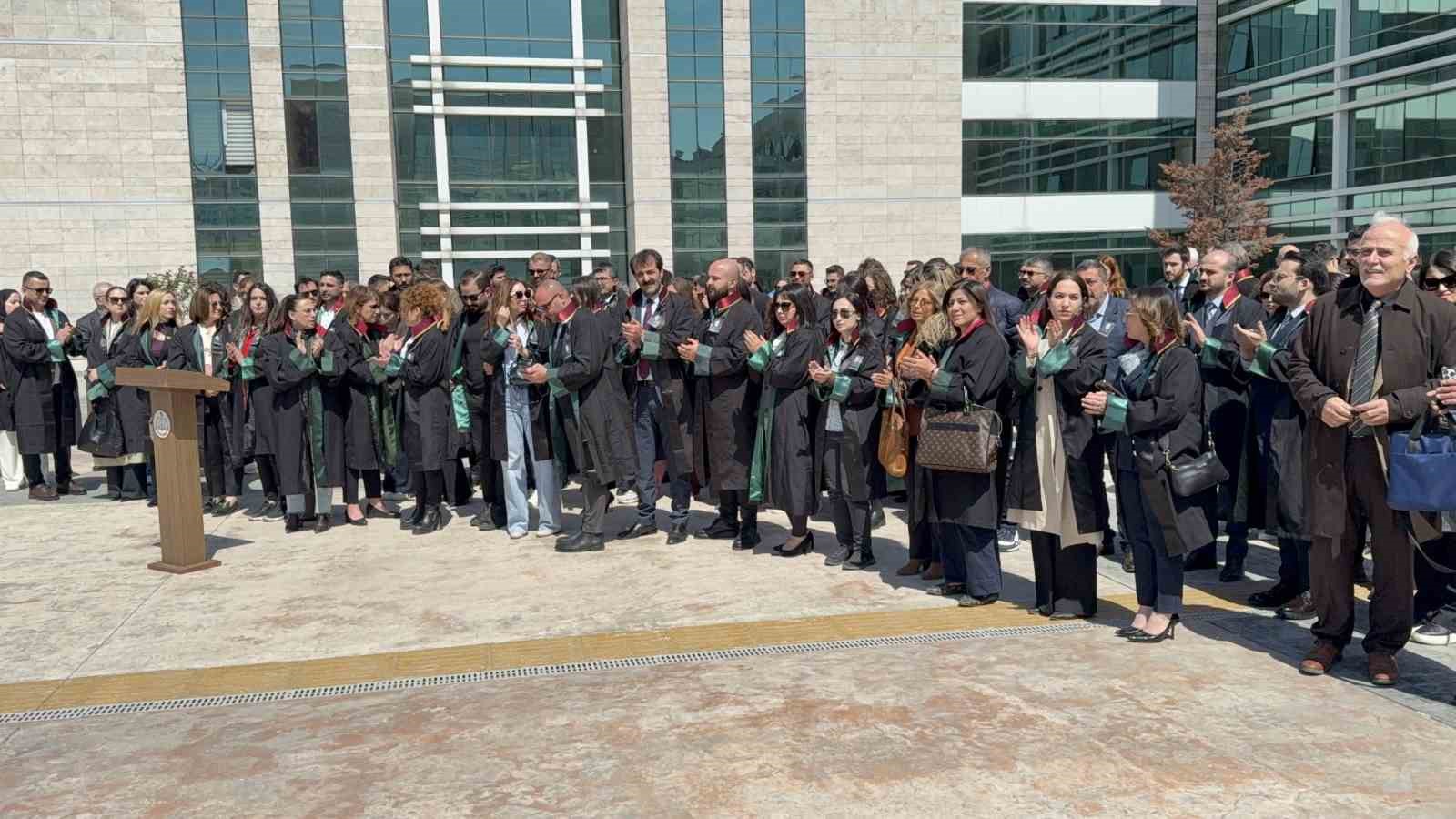 Avukat cinayetine tepki: "Savunmaya saldırı kabul edilemez"
