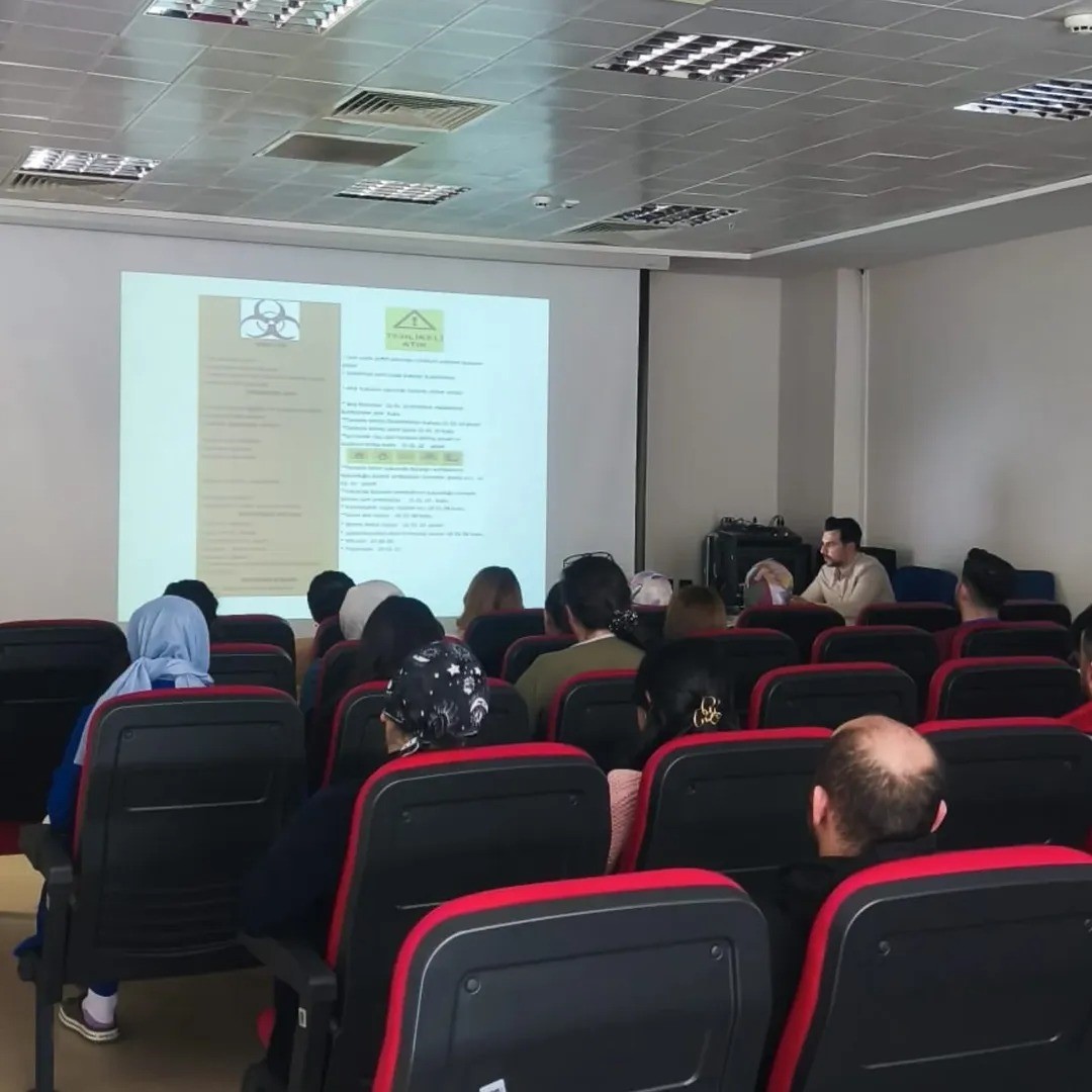 Ayancık’ta sağlık çalışanlarına teknik eğitim desteği
