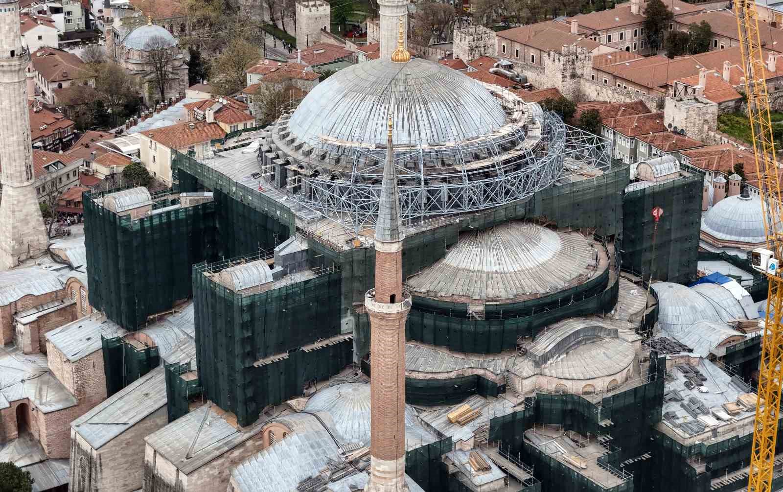Ayasofya’da dev restorasyonda kritik aşama: Kubbe kapatılıyor
