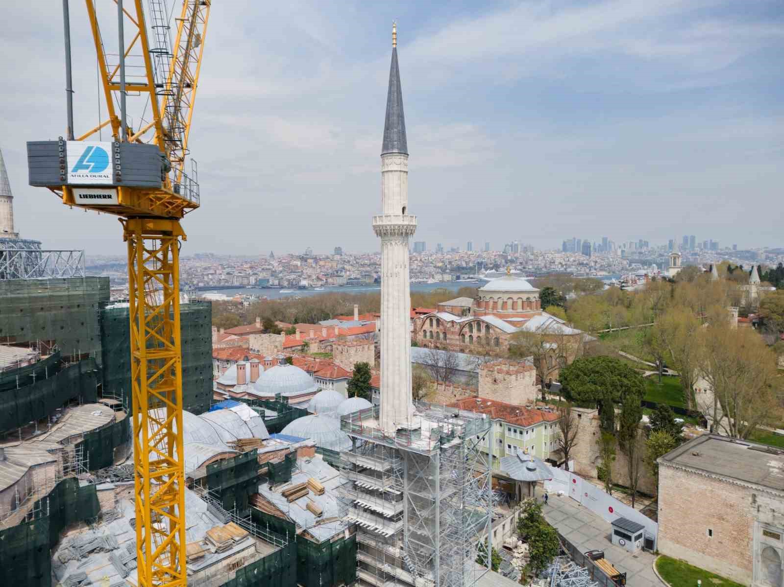 Ayasofya’nın kuzeydoğu minaresinde restorasyon tamamlandı
