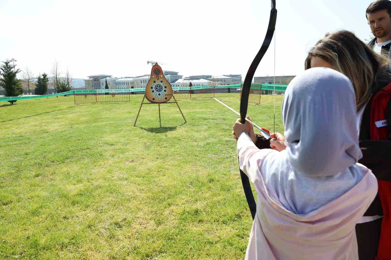 Ayçiçek Bisiklet Vadisi’nde minikler öğrenciler ağırlandı
Ayçiçek Bisiklet Vadisi’nde minikler öğrenciler ağırlandı
