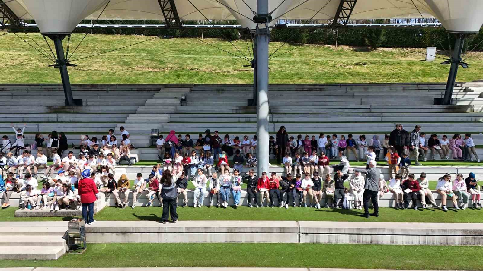 Ayçiçek Bisiklet Vadisi’nde minikler öğrenciler ağırlandı
Ayçiçek Bisiklet Vadisi’nde minikler öğrenciler ağırlandı