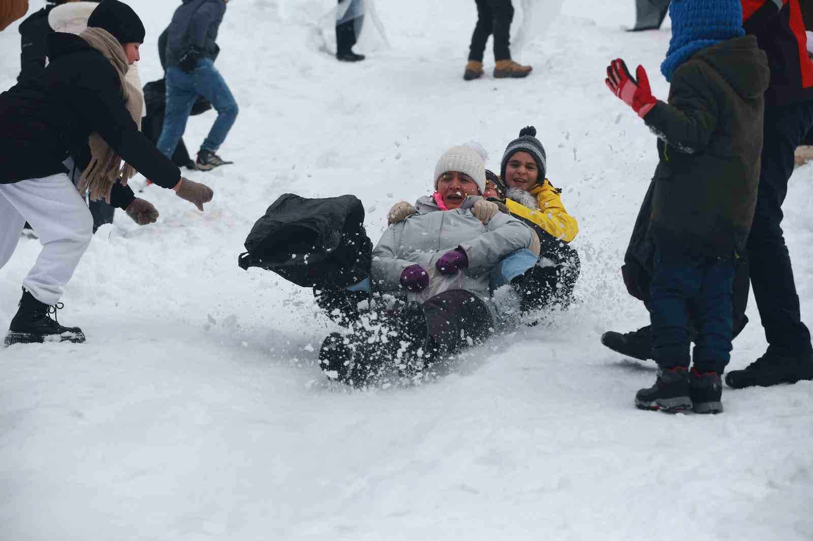 Ayder Yaylası’nda Kardan Adam Kış Festivali coşkusu
