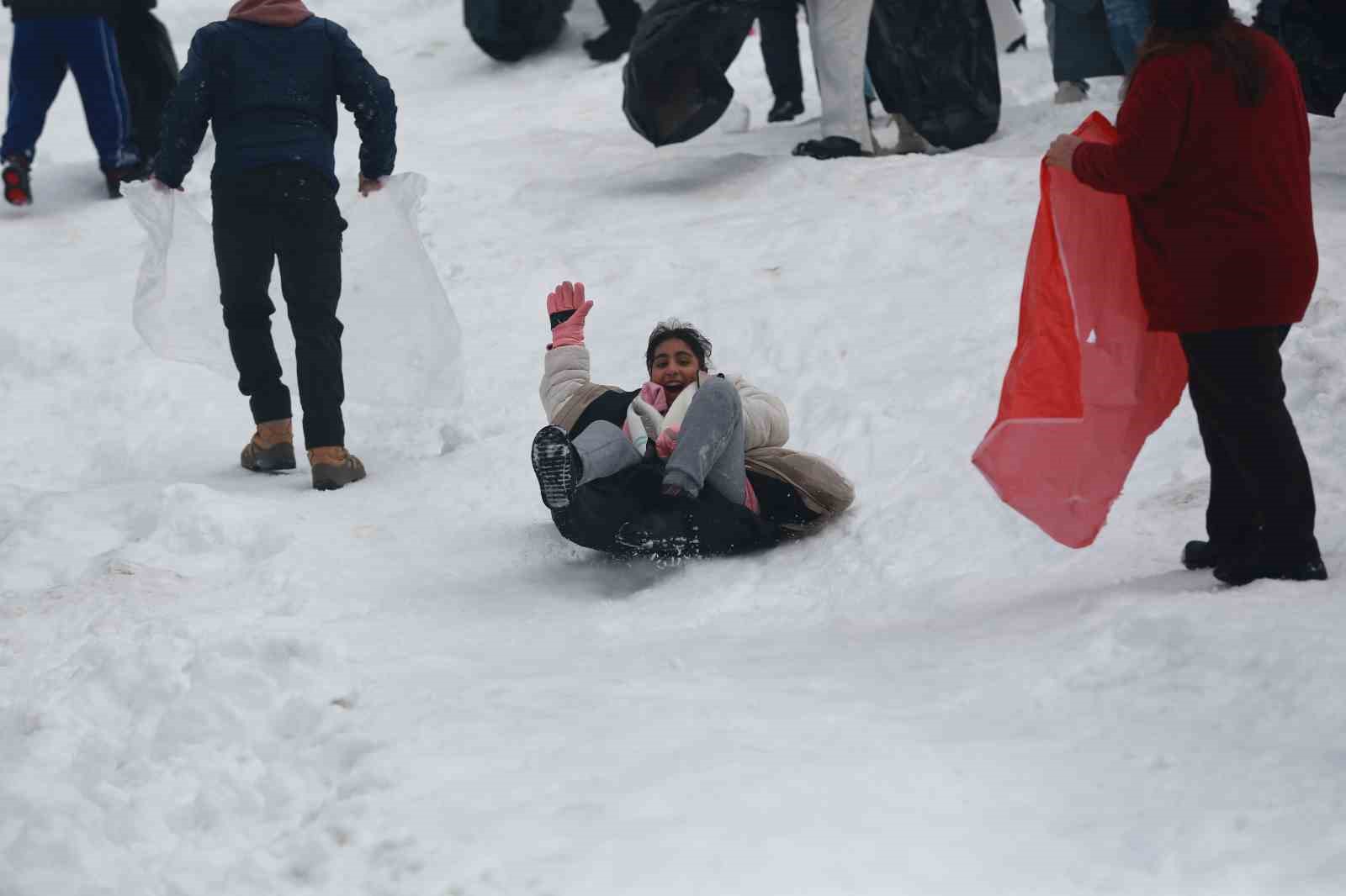 Ayder Yaylası’nda Kardan Adam Kış Festivali coşkusu
