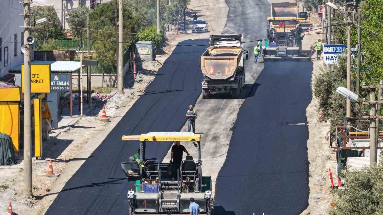 Aydın Büyükşehir Akbük yolunu yeniliyor
