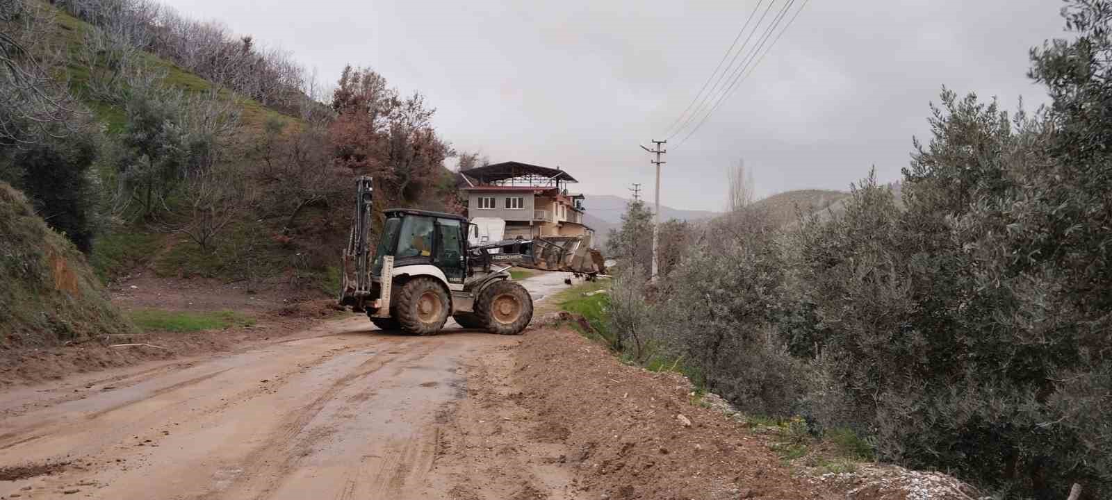 Aydın Büyükşehir Belediyesi ekipleri zamanla yarışıyor
