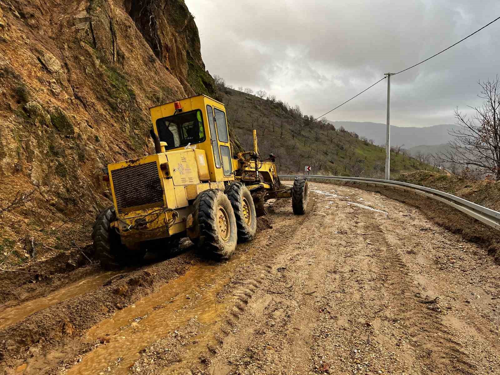 Aydın Büyükşehir Belediyesi ekipleri zamanla yarışıyor
