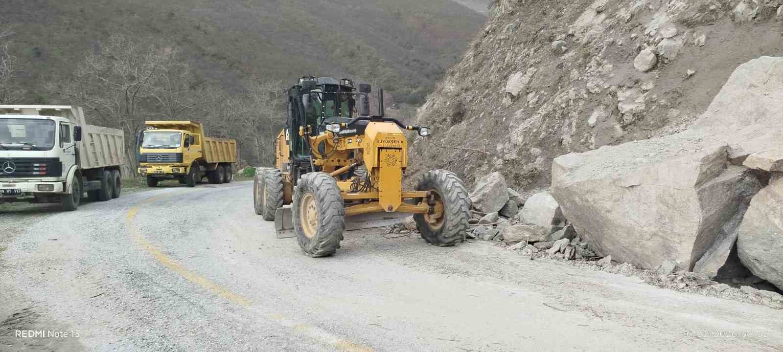 Aydın Büyükşehir Belediyesi ekipleri zamanla yarışıyor
