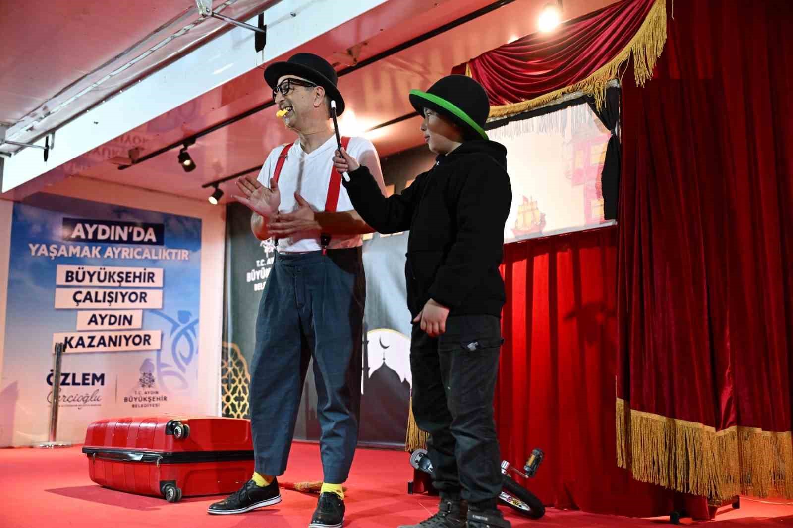 Aydın Büyükşehir Belediyesi, İncirliova’da vatandaşları Ramazan etkinlikleri ile buluşturdu
Aydın Büyükşehir Belediyesi, İncirliova’da vatandaşları Ramazan etkinlikleri ile buluşturdu