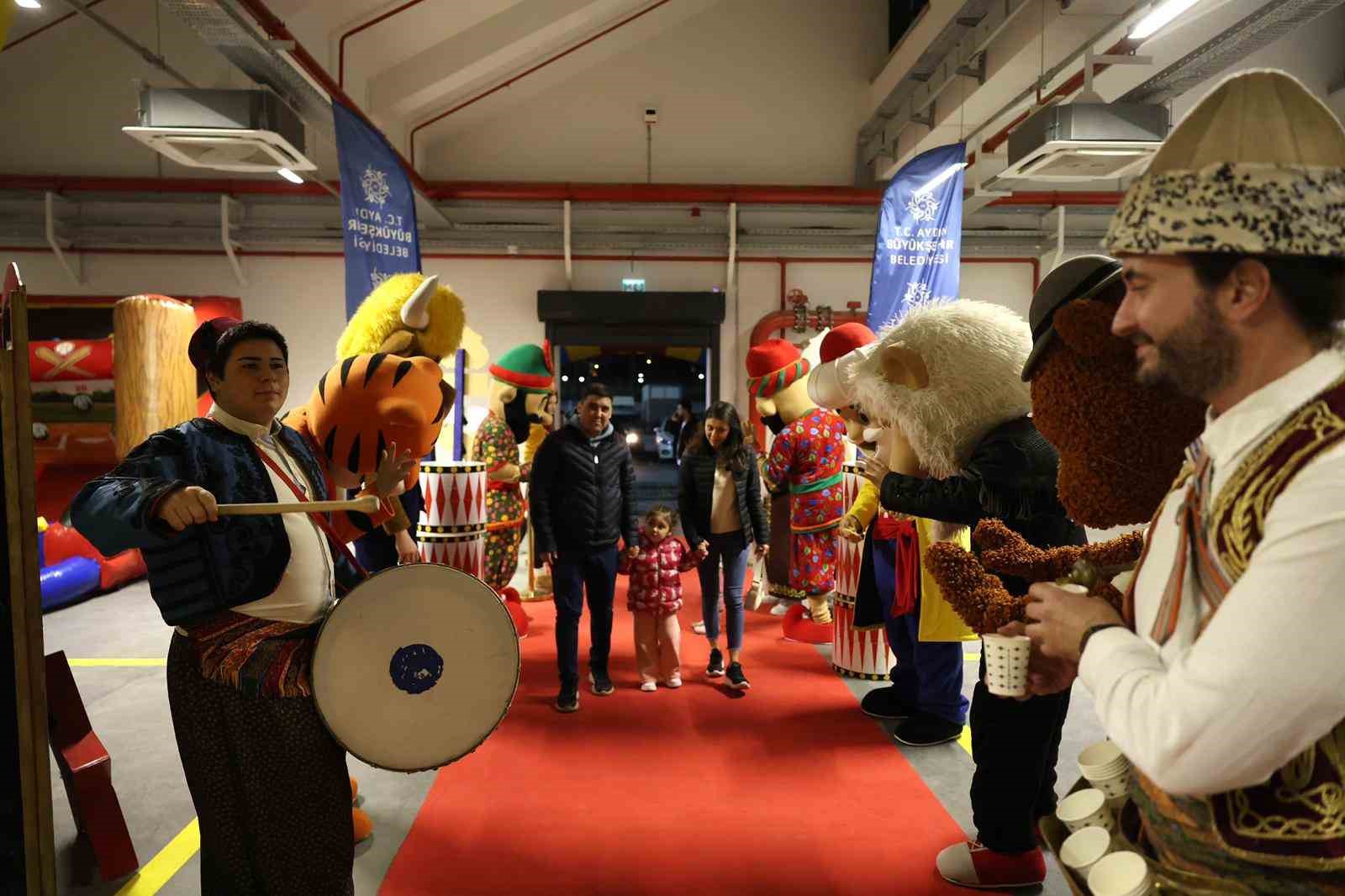 Aydın Büyükşehir Belediyesi’nin Ramazan etkinlikleri başladı
Aydın Büyükşehir Belediyesi’nin Ramazan etkinlikleri başladı