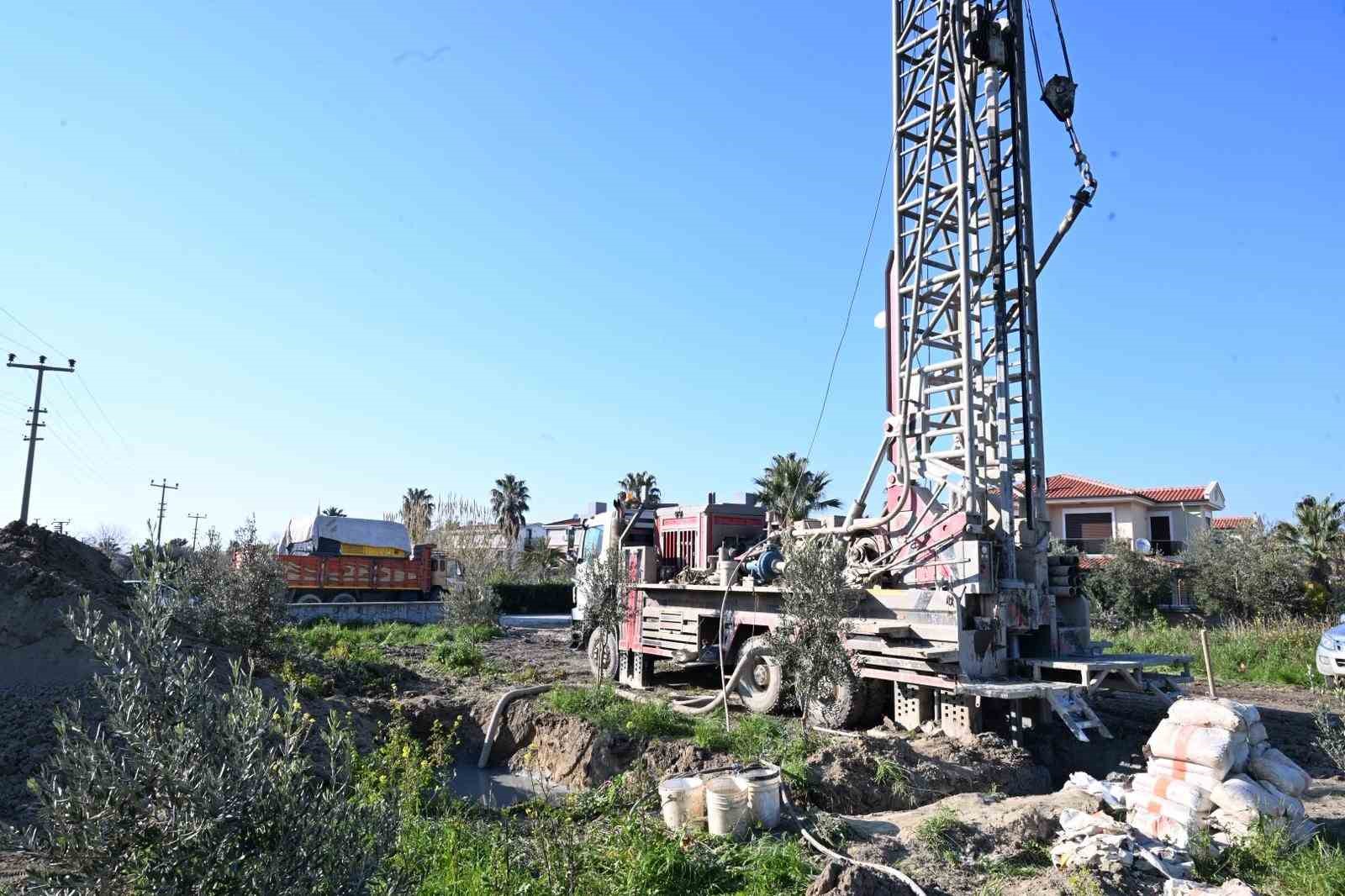 Aydın Büyükşehir, Kuşadası’nda sondaj çalışmalarını sürdürüyor
