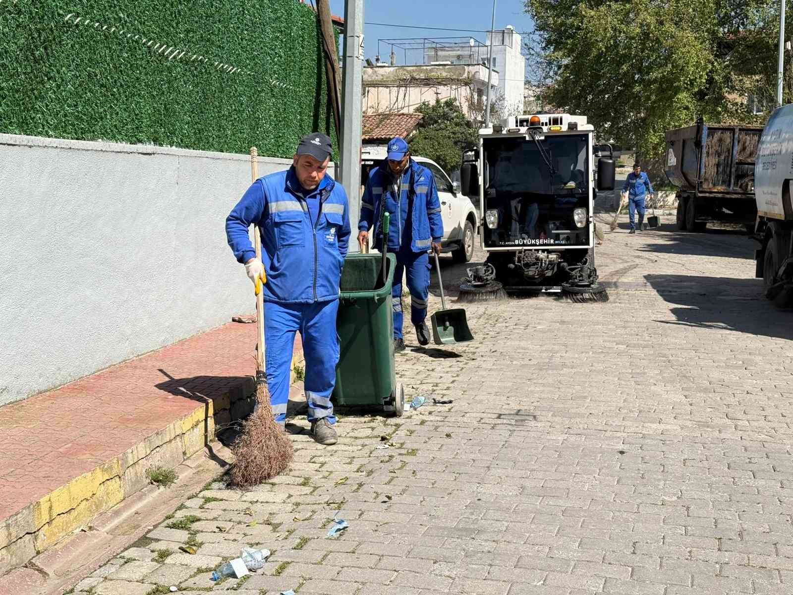 Aydın Büyükşehir’den, çevre düzenleme ve bakım çalışması
