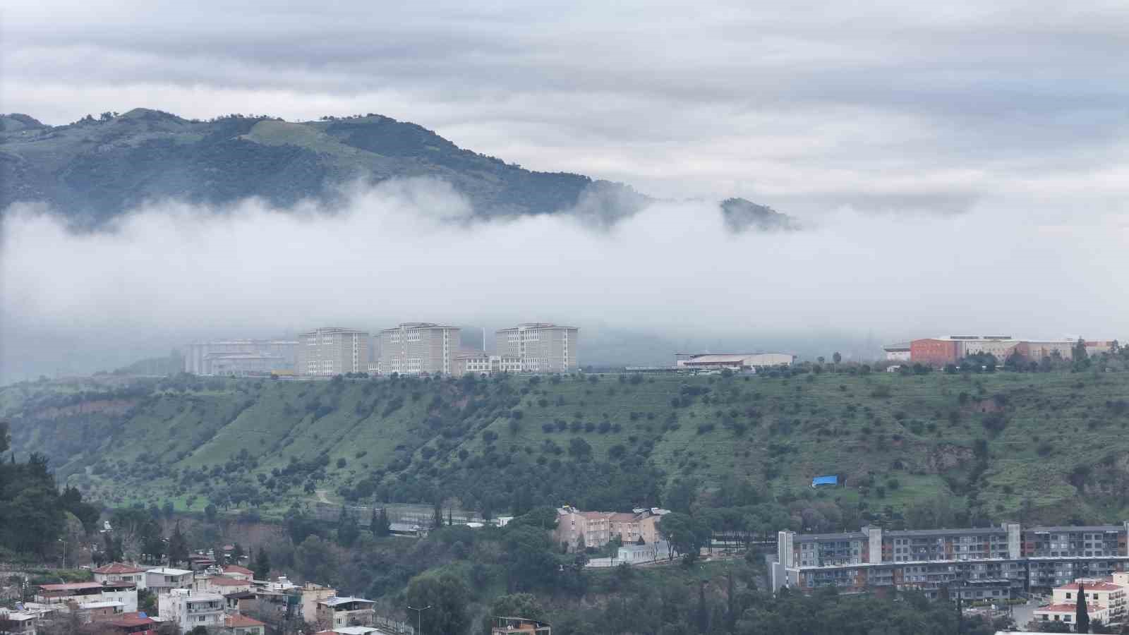 Aydın güne bulutla uyandı
