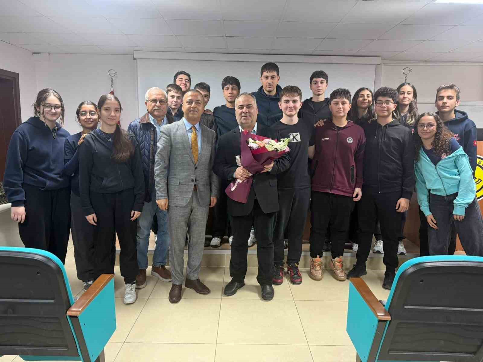 Aydın Lisesi’nde Ramazan söyleşisi ilgi gördü
