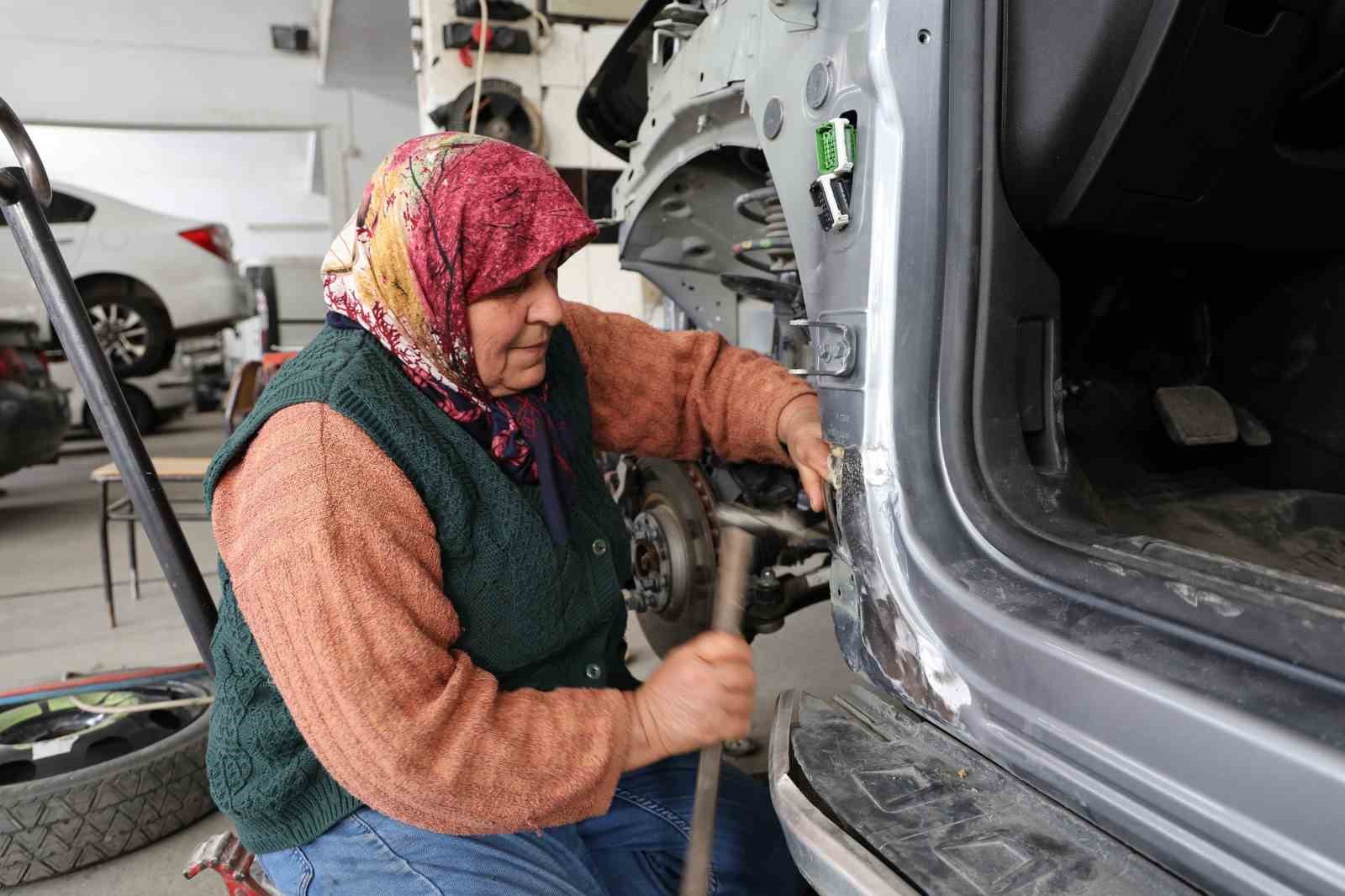 Aydın sanayisinin kadın ustası: On parmağında on marifet
