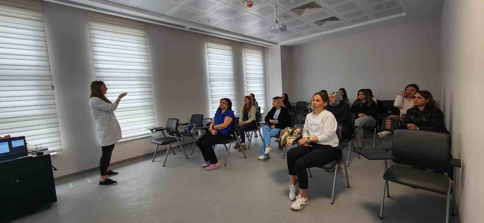 Aydın Şehir Hastanesi’nde çocuk acil ekiplerine kritik eğitim

