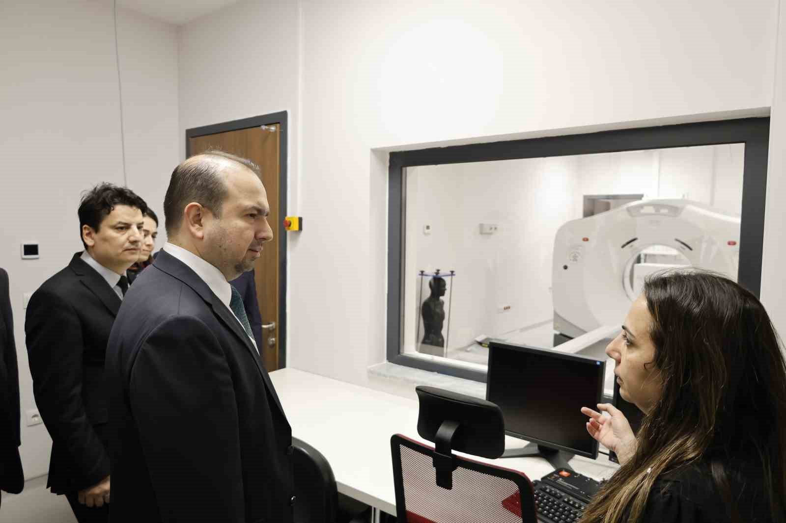 Aydın Şehir Hastanesi’nde görüntüleme ve tedavide son teknoloji dönemi başlıyor
Aydın Şehir Hastanesi’nde görüntüleme ve tedavide son teknoloji dönemi başlıyor
