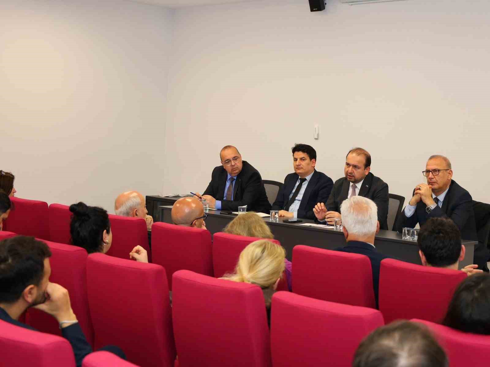 Aydın Şehir Hastanesi’nde sağlık hizmetleri değerlendirildi
