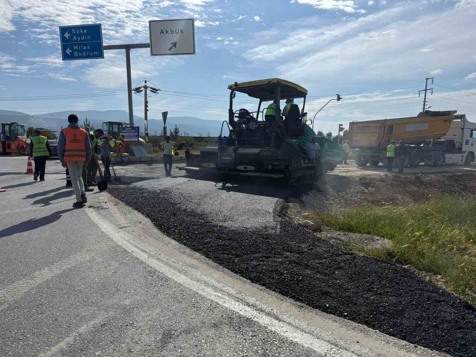 Aydın’da 17 ilçede eş zamanlı yol seferberliği
