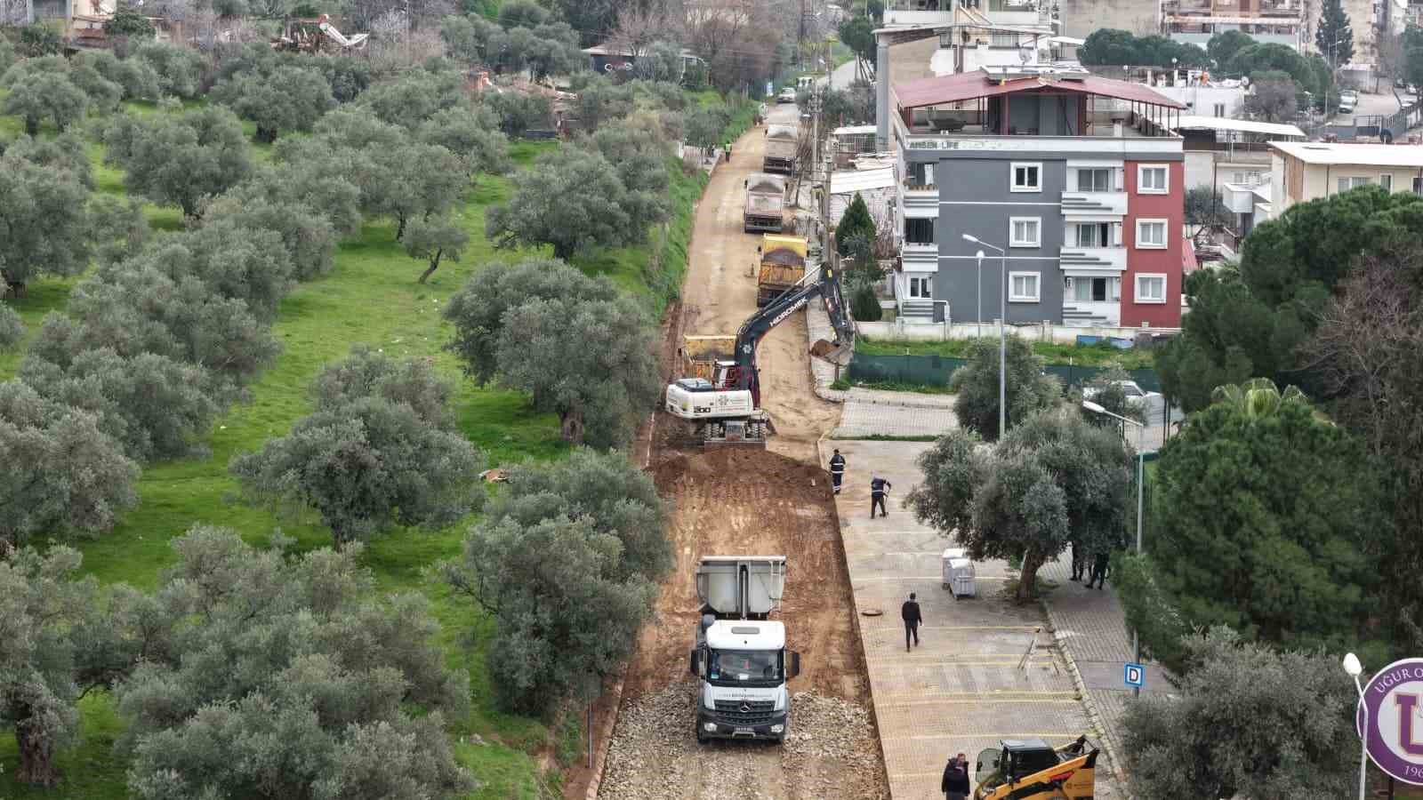 Aydın’da 400 milyon liralık yol yatırımında ilk kazma vuruldu

