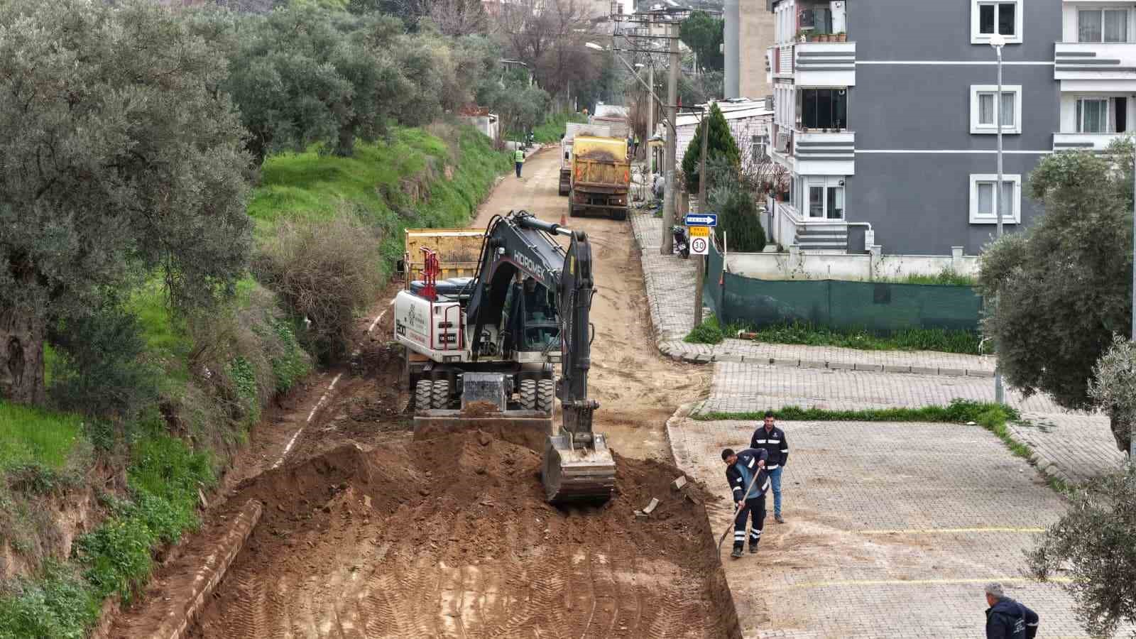 Aydın’da 400 milyon liralık yol yatırımında ilk kazma vuruldu
